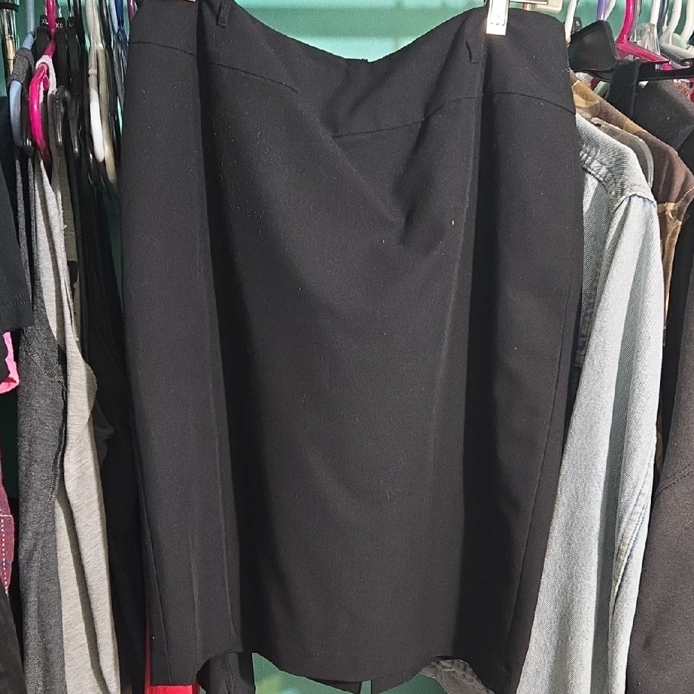 Liz Claiborne Classic Black Pencil Skirt